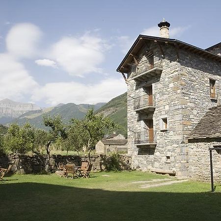 Apartamentos Casa Buisan Брото Екстер'єр фото