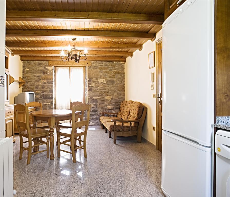 Apartamentos Casa Buisan Брото Номер фото